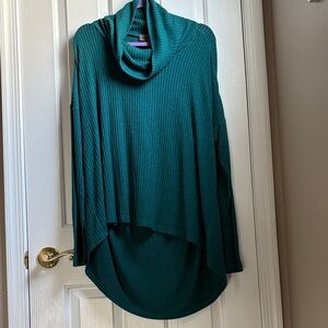 Forest green cowl neck top M/L.